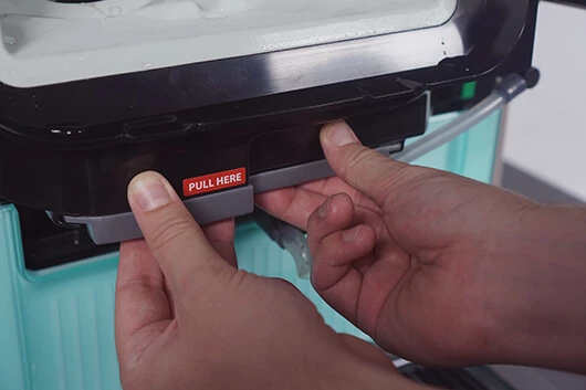 Die Mischrinne der Cafitesse Excellence Compact Touch wird eingesetzt.