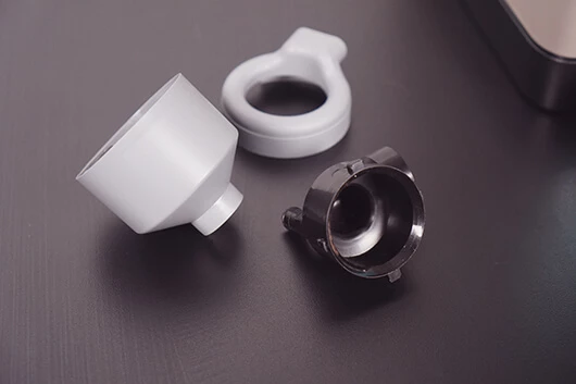 Die Mixereinheit der Cafitesse Excellence Compact Touch wird zerlegt.