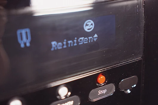 Reinigen der Jacobs Professional Cafitesse Excellence Compact Touch.