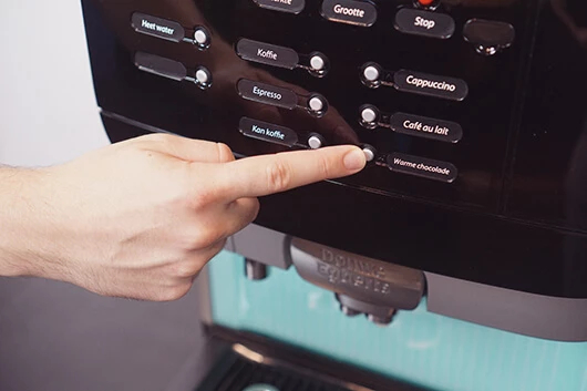 Reinigen der Jacobs Professional Cafitesse Excellence Compact Touch.